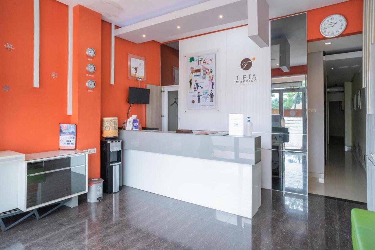 Reddoorz At Tirta Mansion Paramount Gading Cicayur Exterior photo