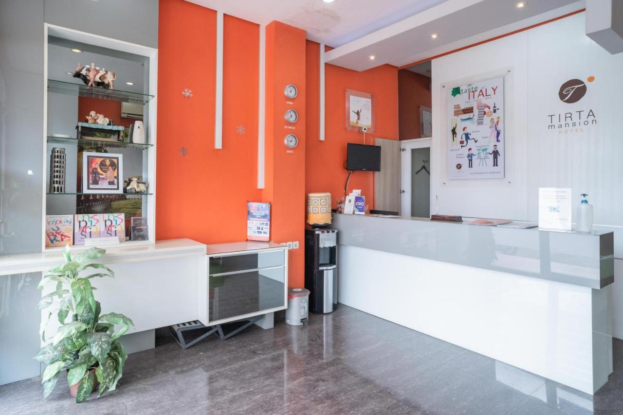 Reddoorz At Tirta Mansion Paramount Gading Cicayur Exterior photo
